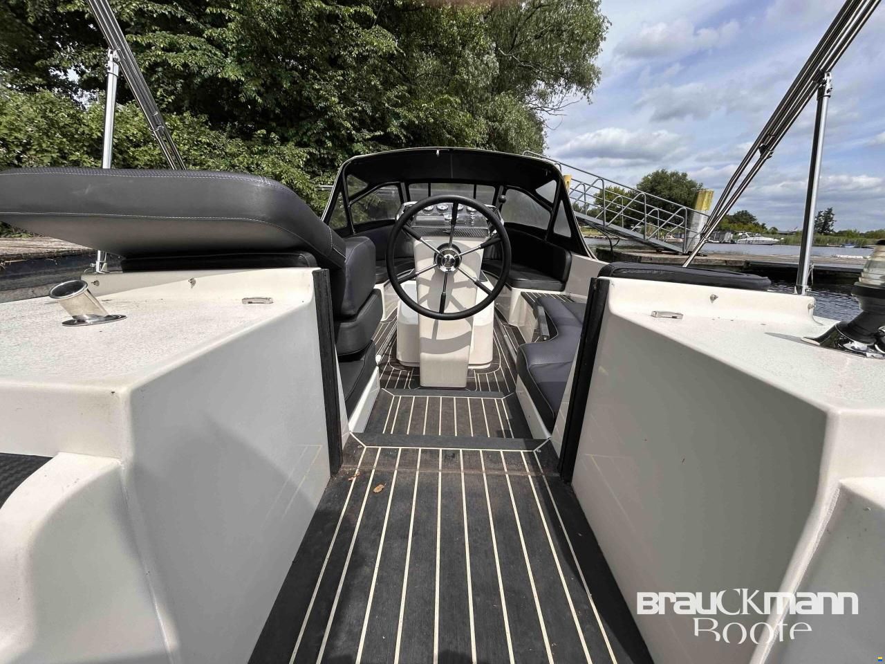 Waterspoor Tendersloep 711 open
