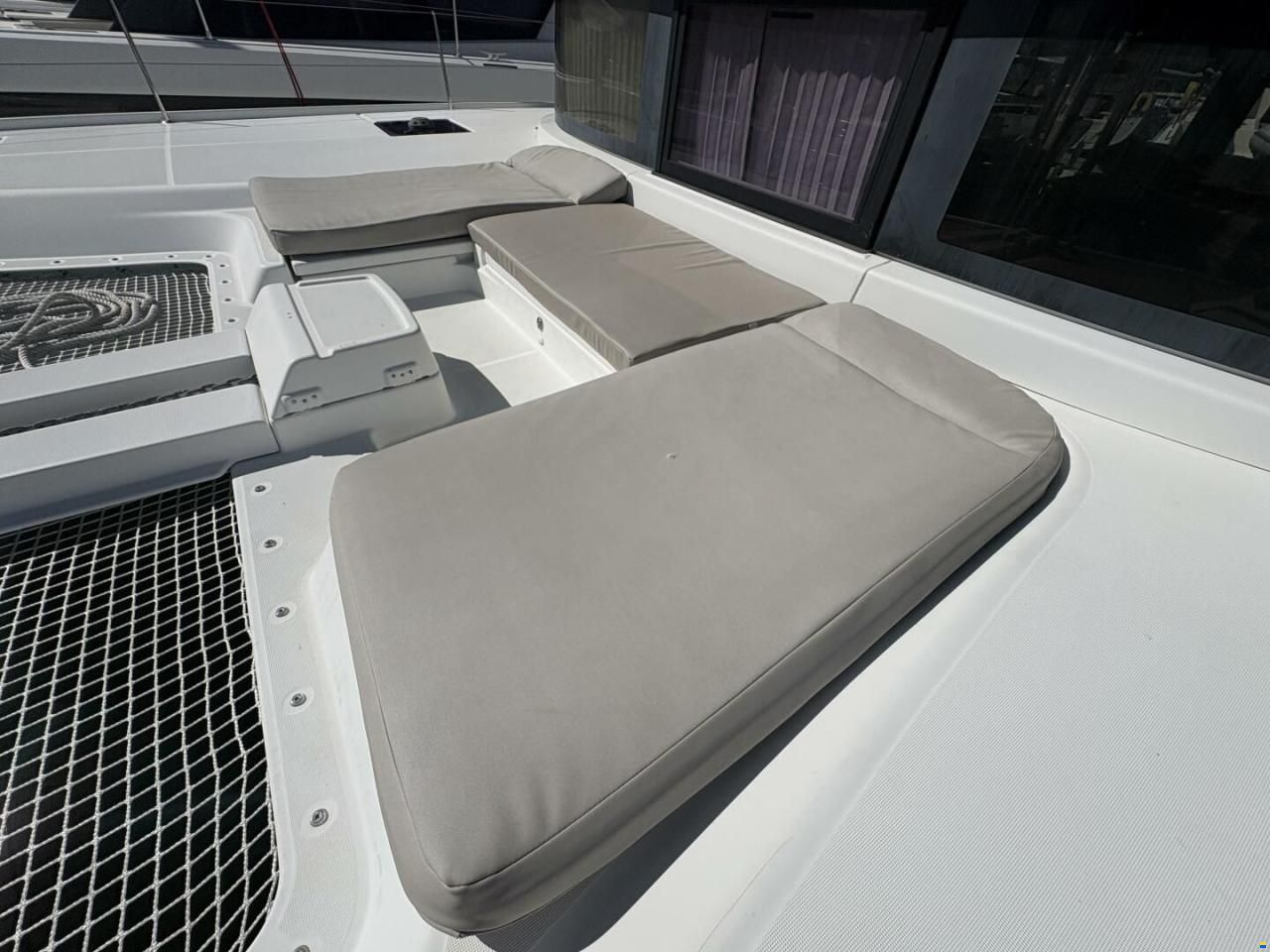 Lagoon 464