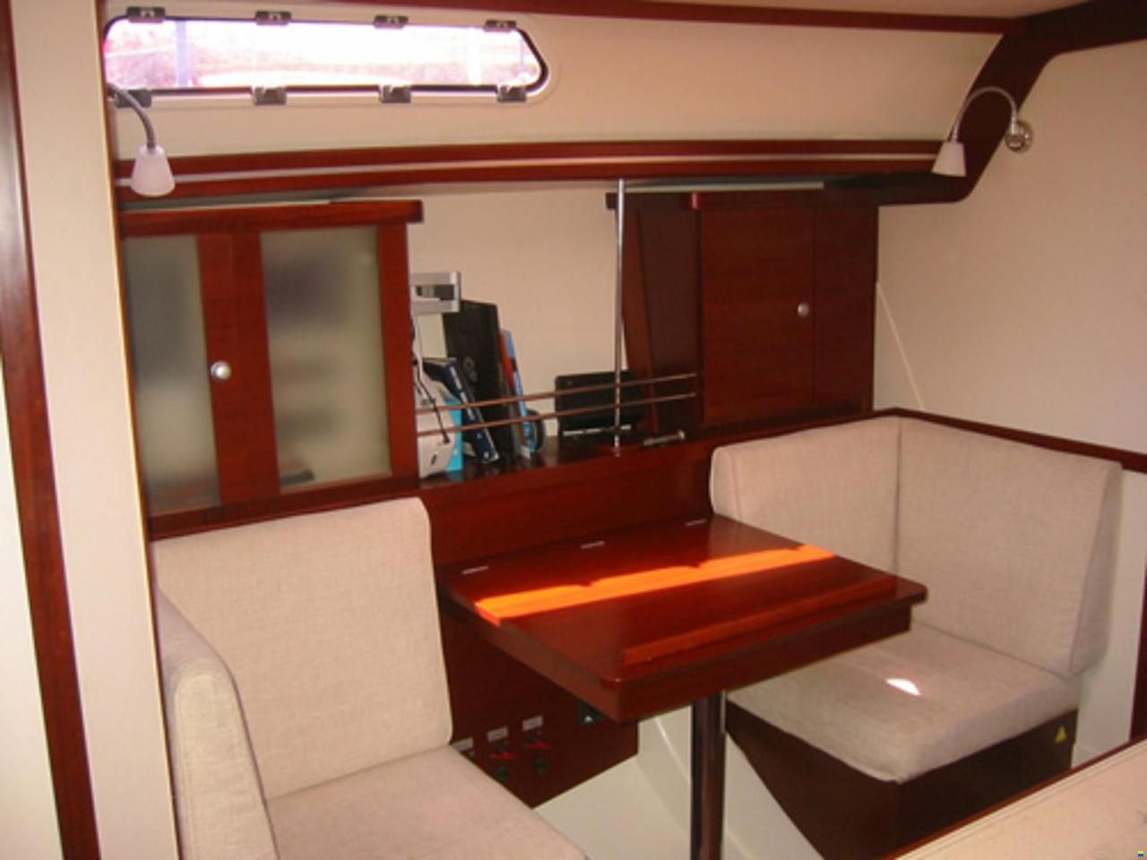 Hanse 370e