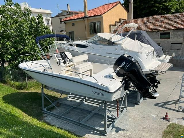 Boston Whaler 200 DAUNTLESS