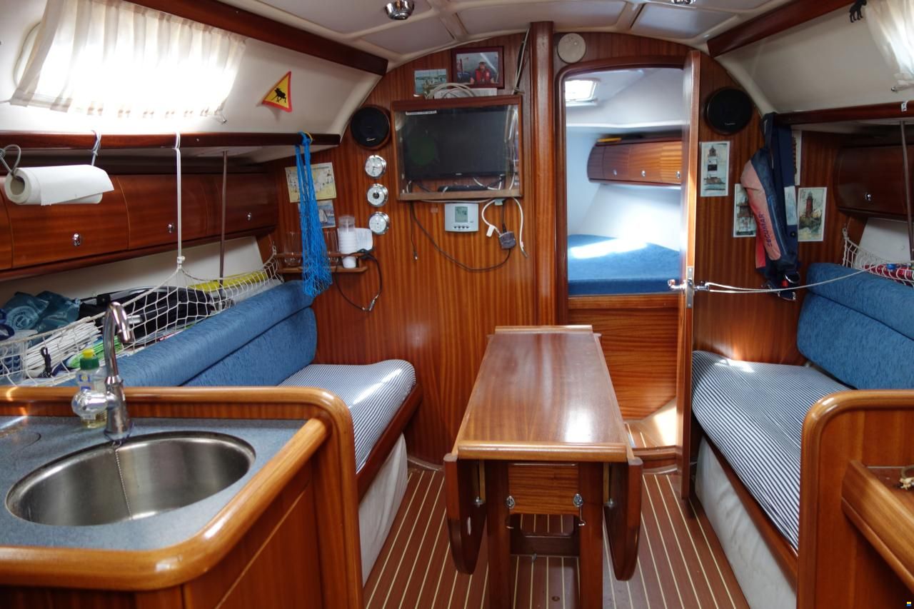 Bavaria 32