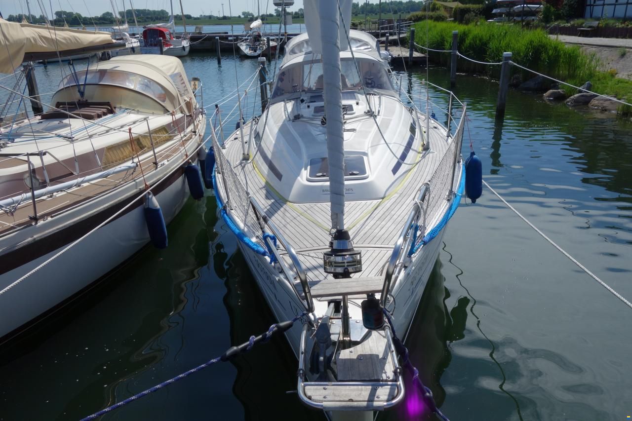 Bavaria 32