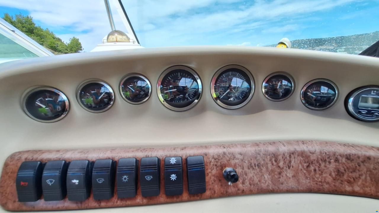 Sea Ray 230 OV
