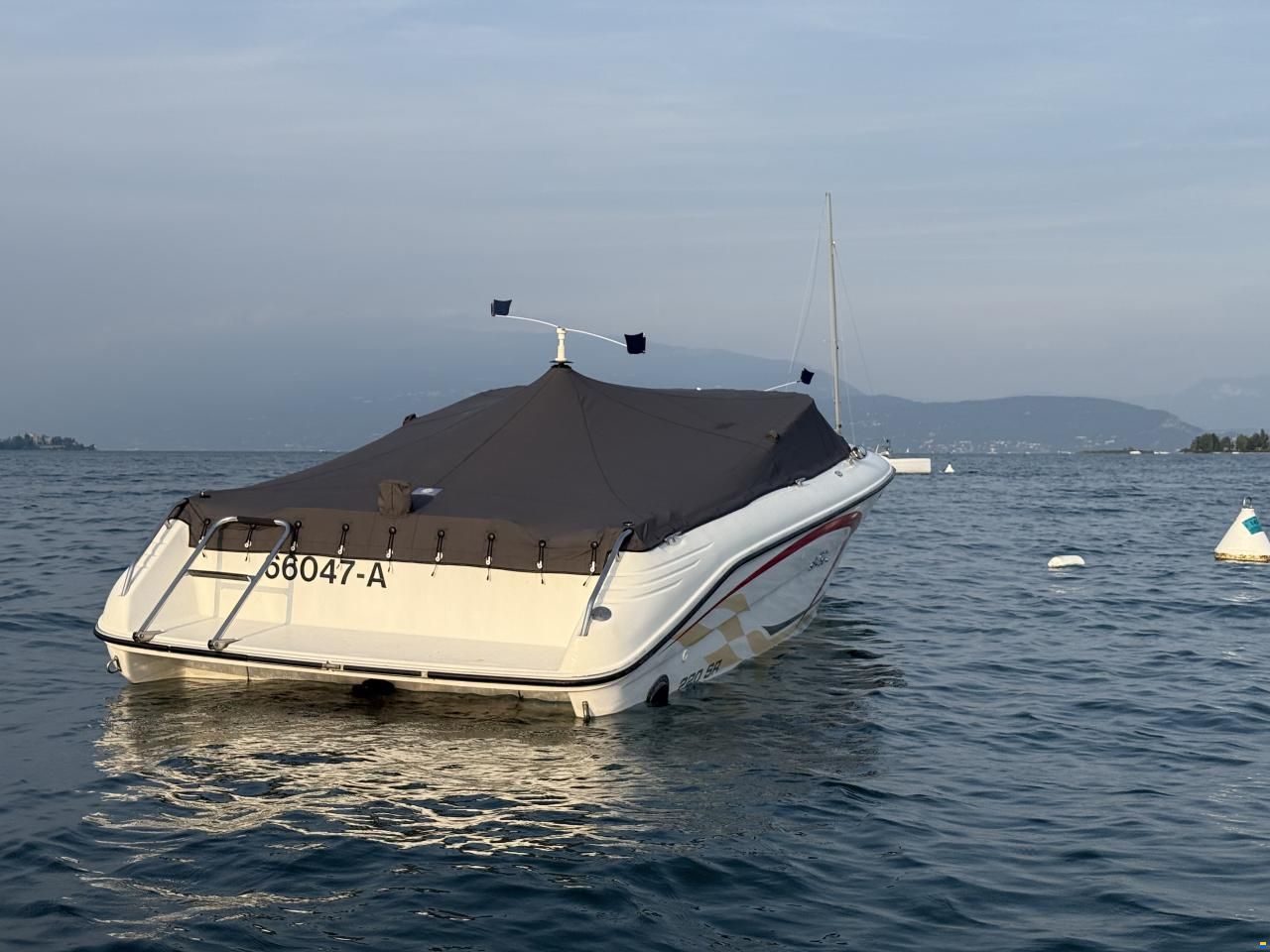 Sea Ray 220 SR