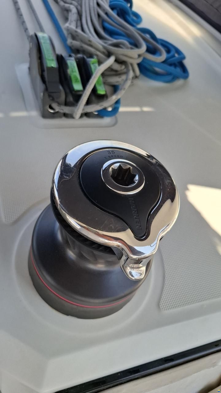 Beneteau Oceanis 38.1