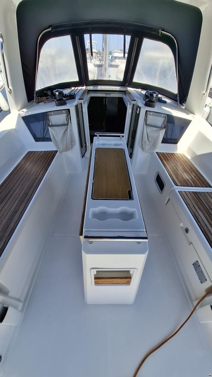 Beneteau Oceanis 38.1