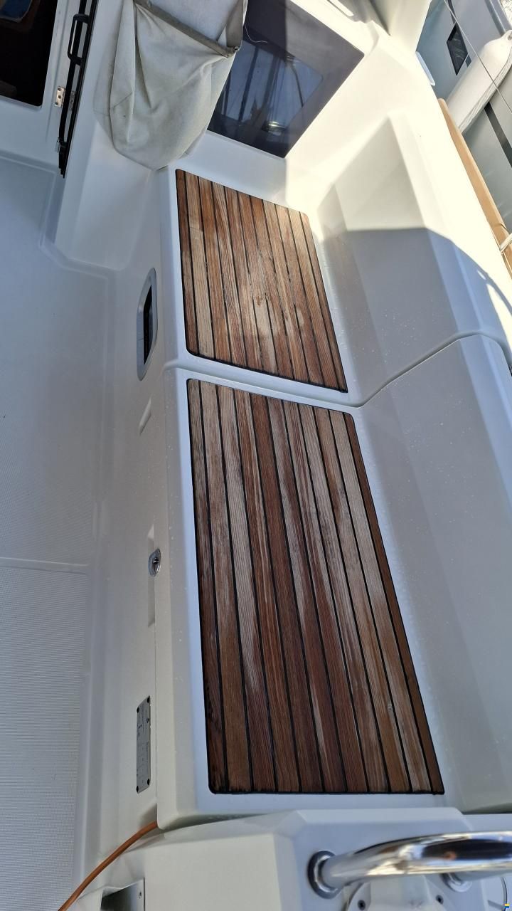 Beneteau Oceanis 38.1