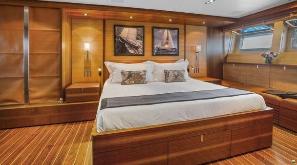 Perini Navi PERINI 40M FAST CRUISING LIN