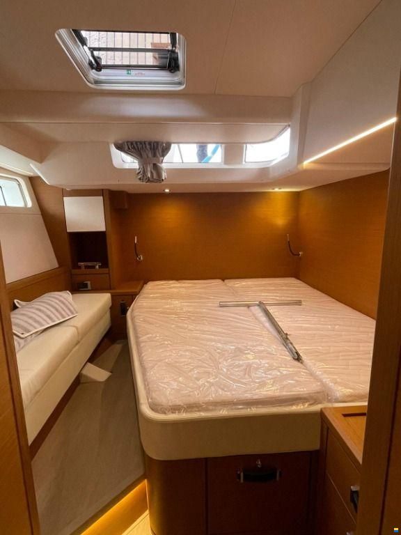 Jeanneau Yachts J 65