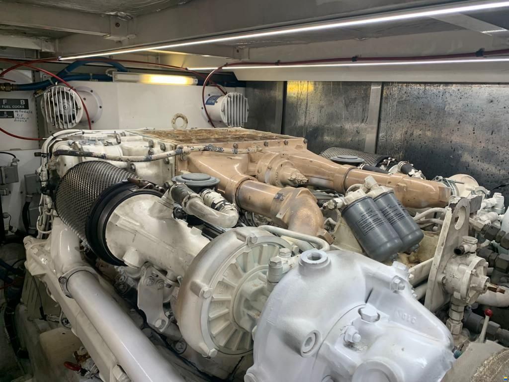 Fairline SQUADRON 62