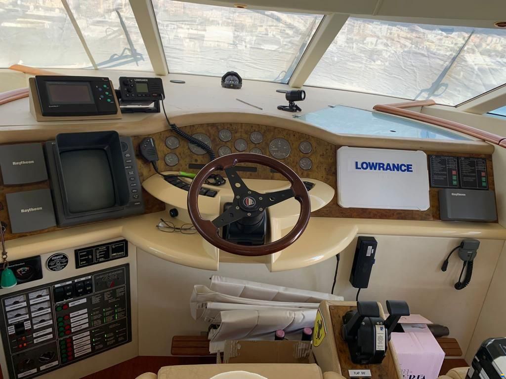 Fairline SQUADRON 62