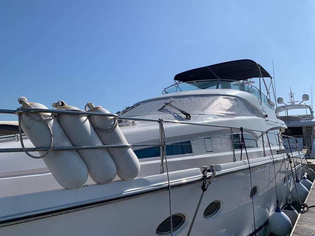 Fairline SQUADRON 62
