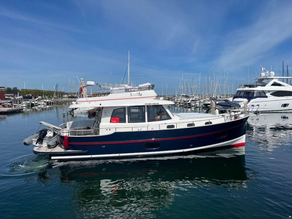 Sasga Yachts MENORQUIN 42 FB
