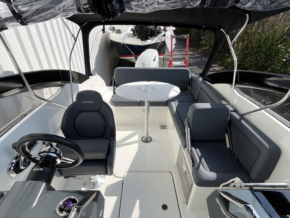 Parker 630 BOW RIDER