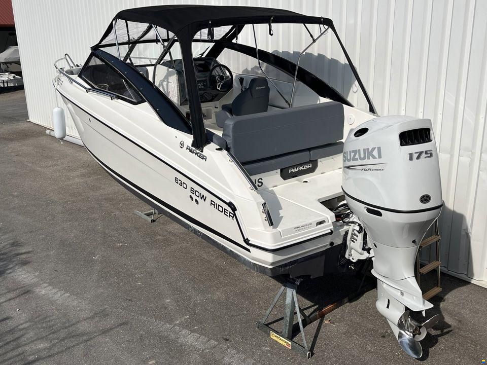 Parker 630 BOW RIDER