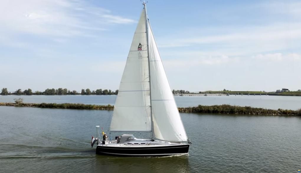 Dehler 39