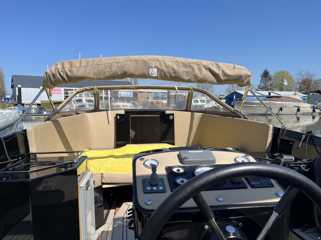 TendR 27 Cabin Inboard