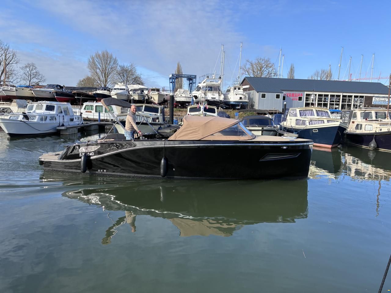 TendR 27 Cabin Inboard