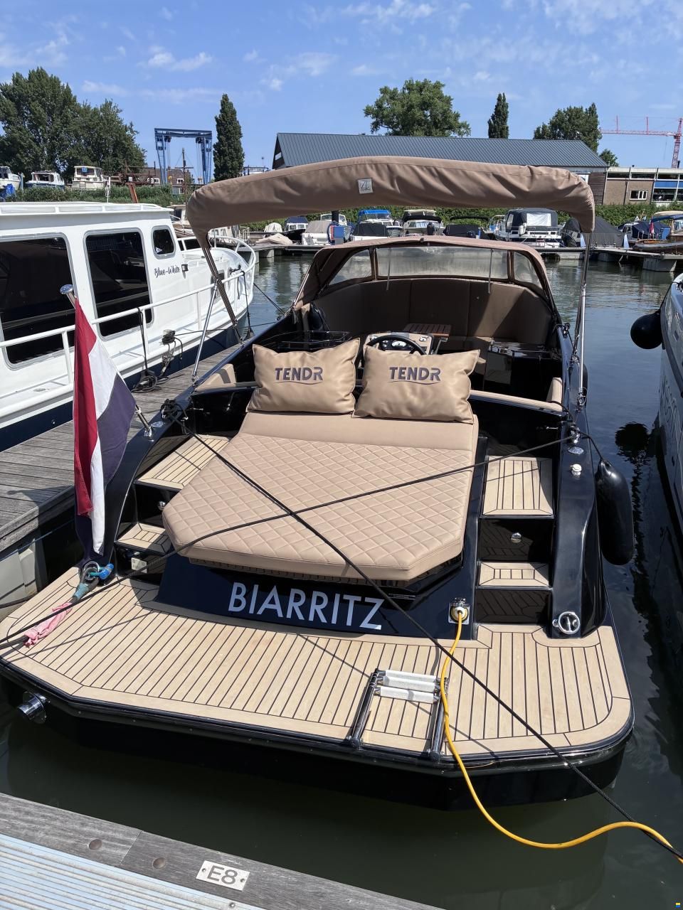 TendR 27 Cabin Inboard