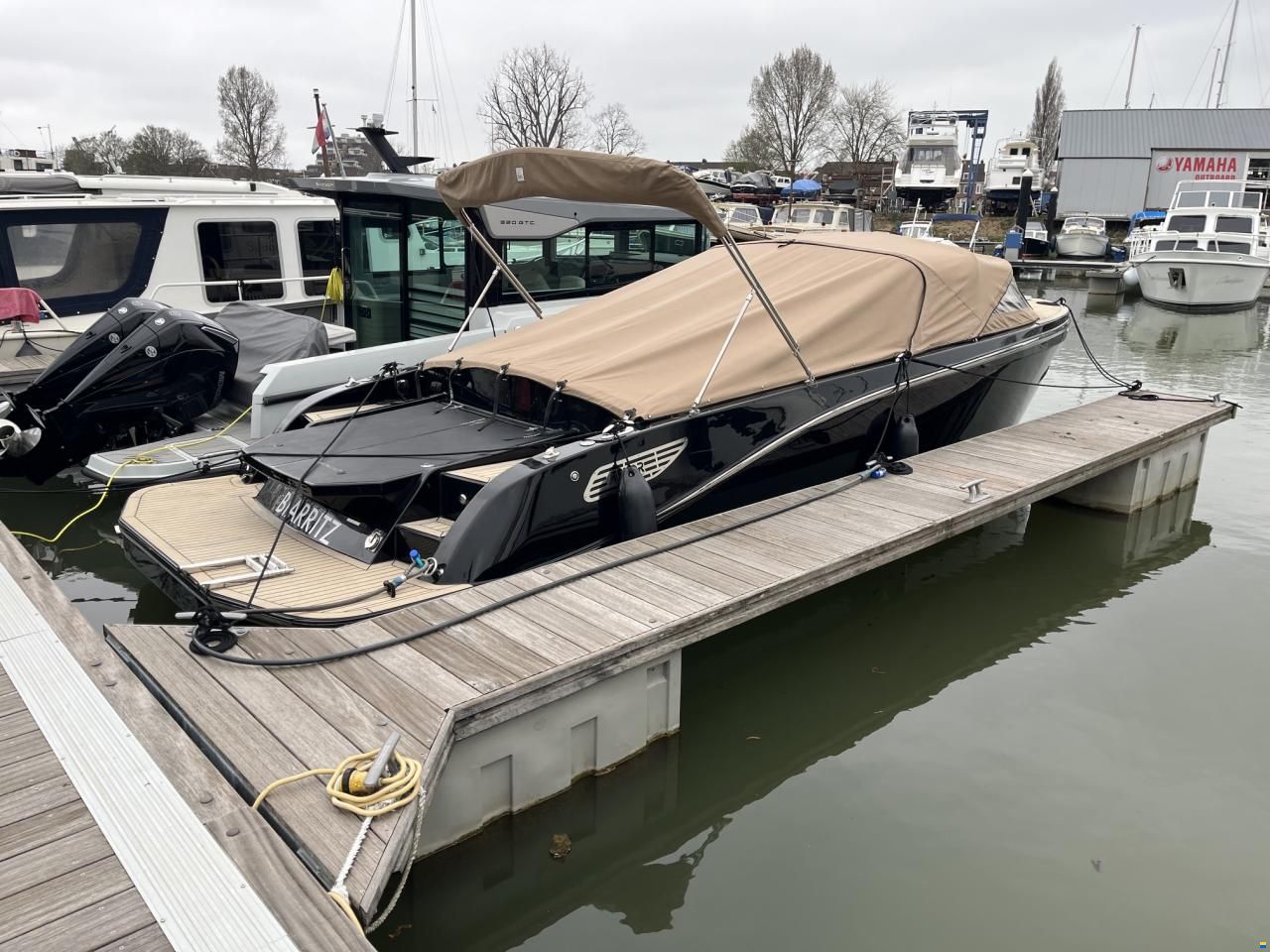 TendR 27 Cabin Inboard