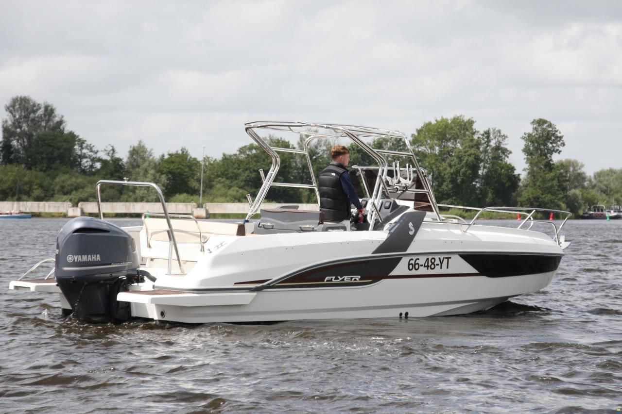 Beneteau Flyer 7.7 Sundeck