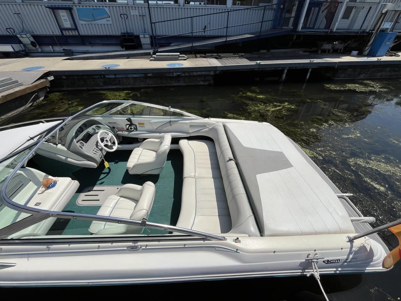 Sea Ray 180 CB Signature