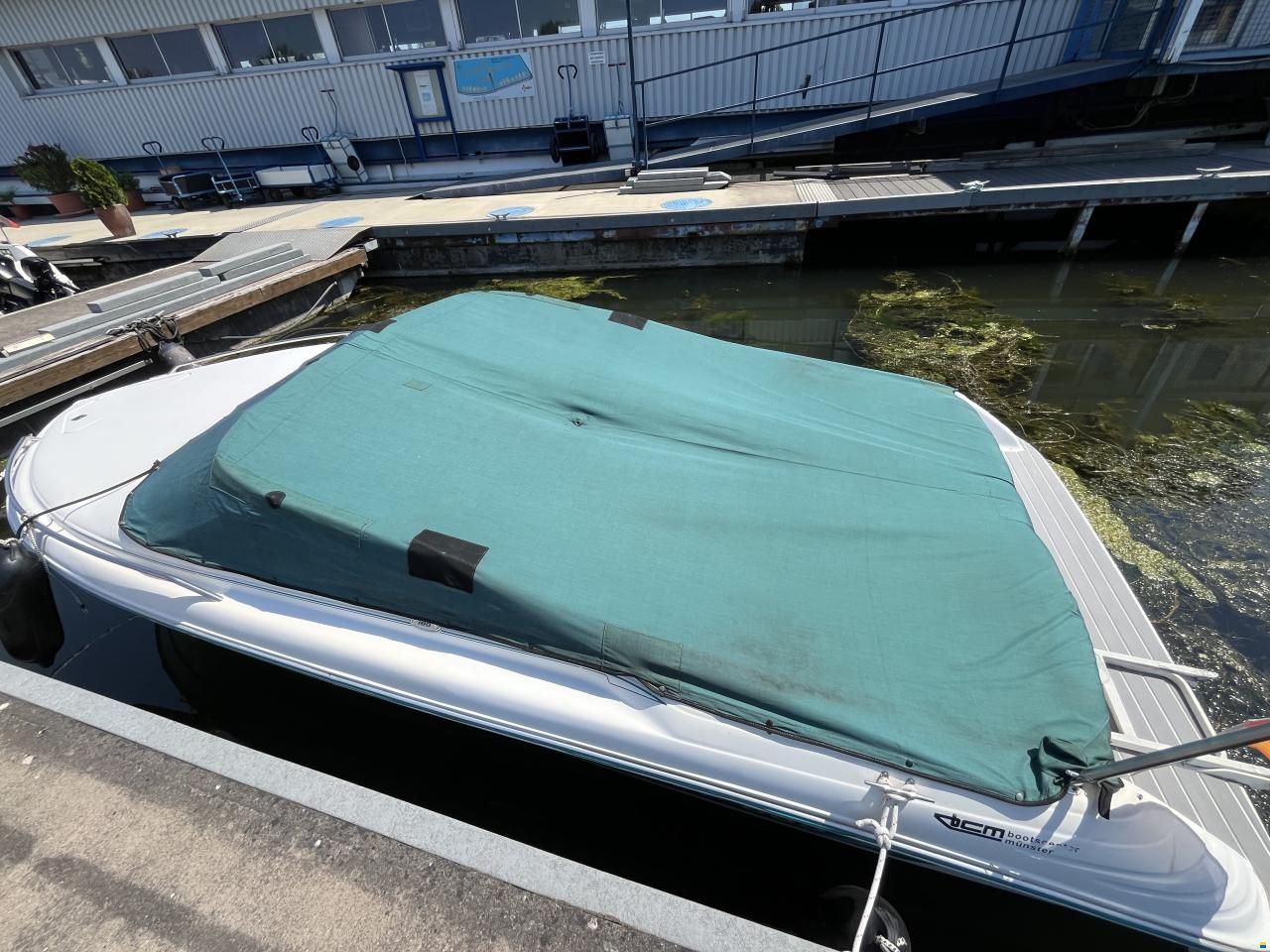 Sea Ray 180 CB Signature