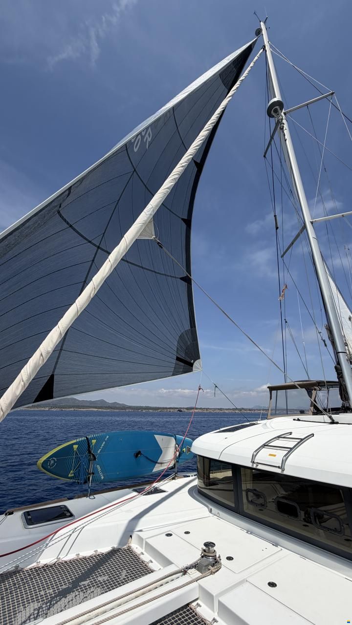 Lagoon 39