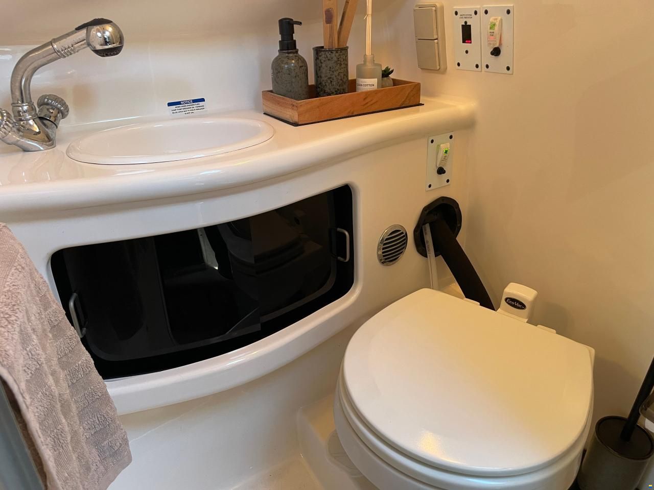 Chaparral 260 signature