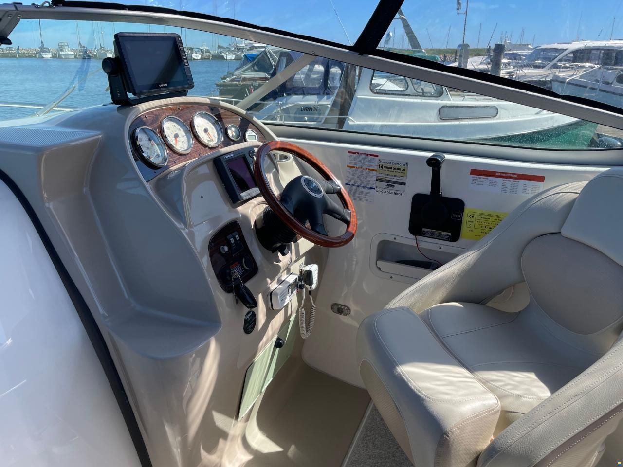 Chaparral 260 signature