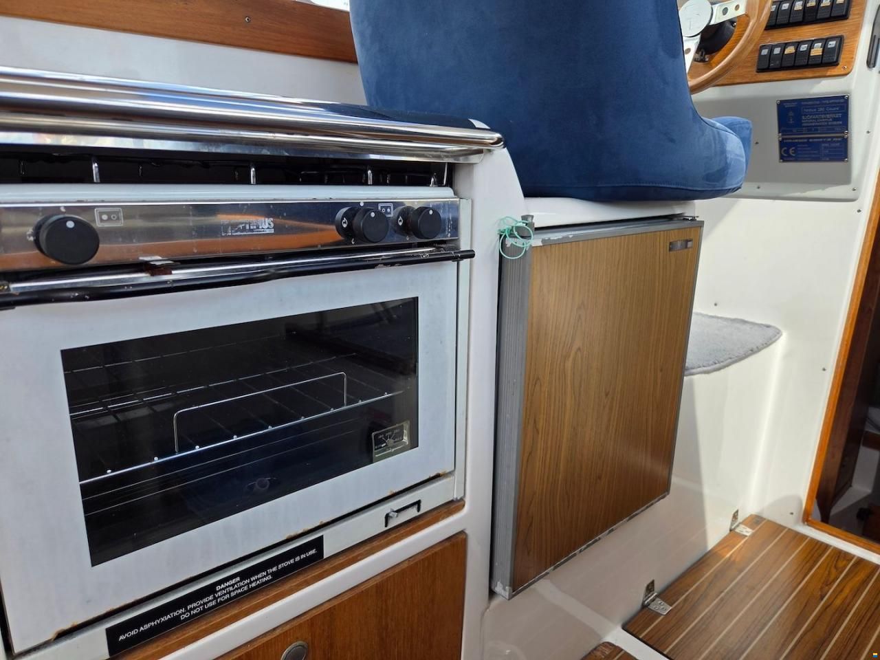 Nimbus 280 Coupe