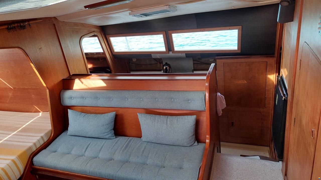 Prout Snowgoose 37