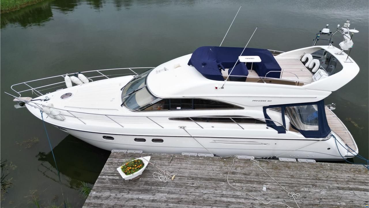Princess 50 Fly