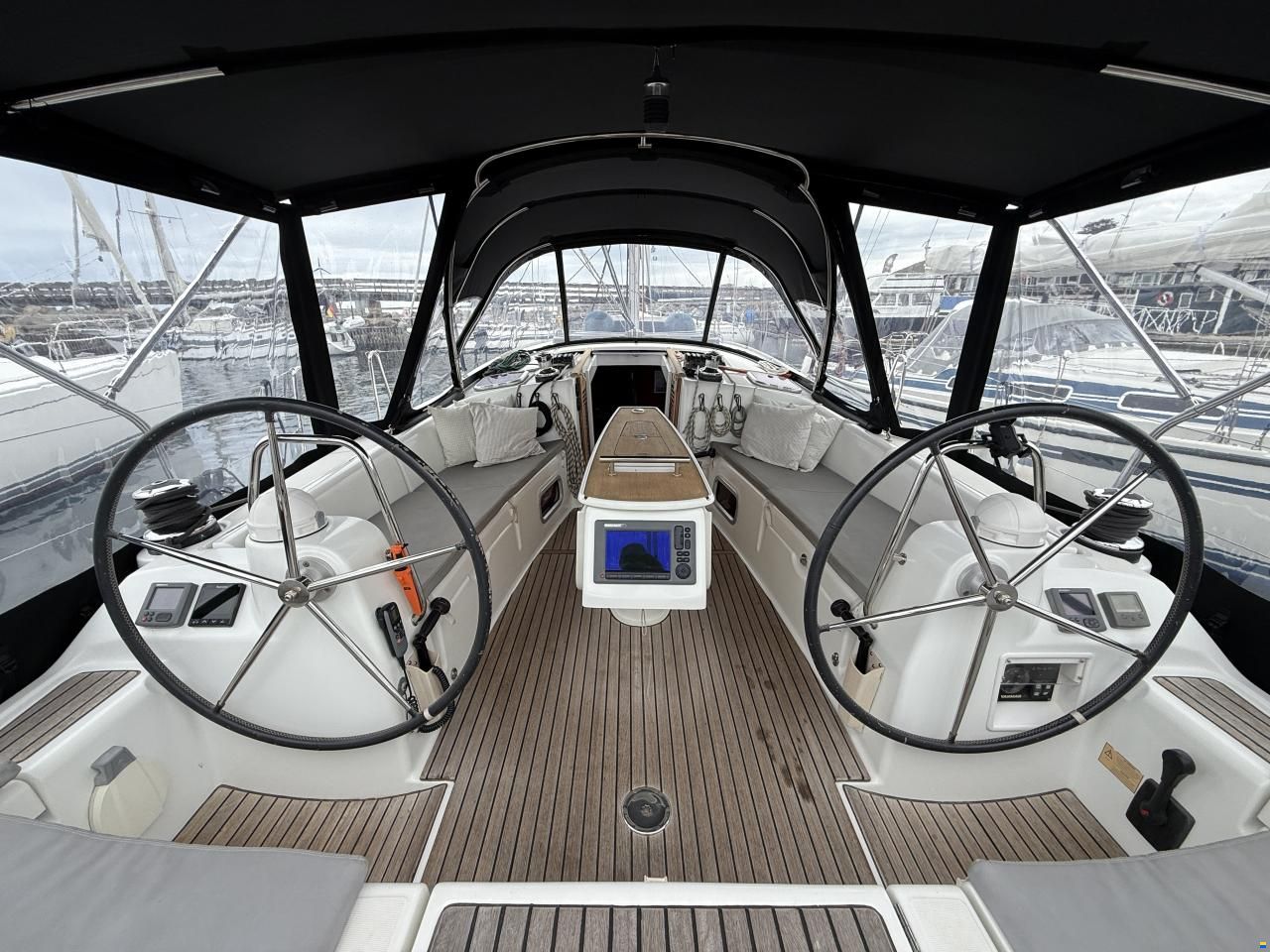 Beneteau Oceanis 40