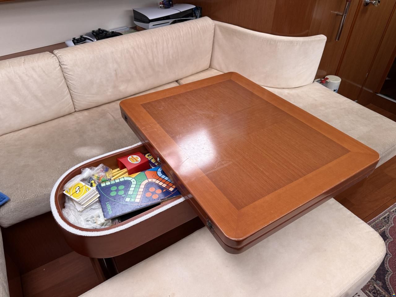 Beneteau Oceanis 40