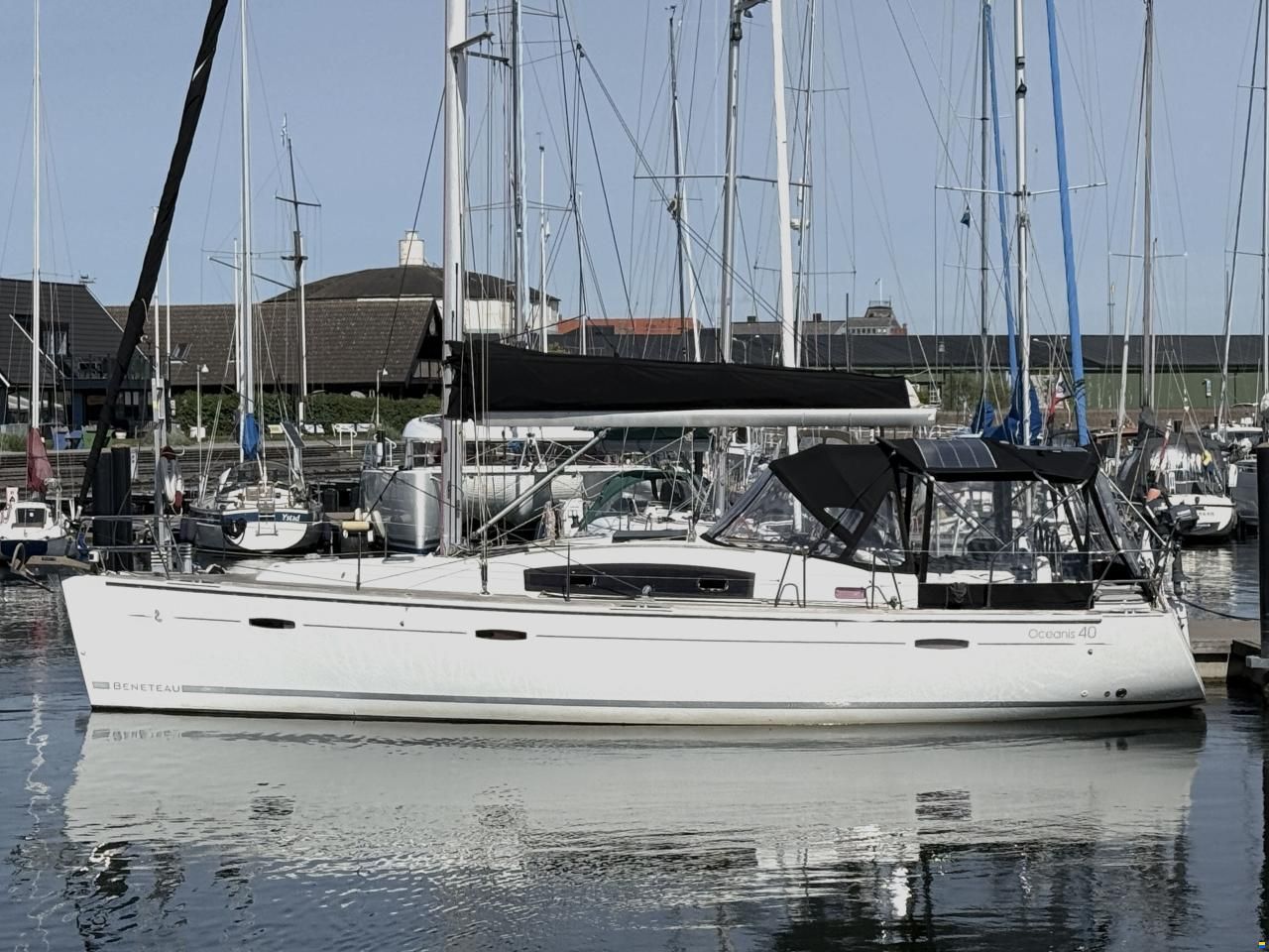 Beneteau Oceanis 40