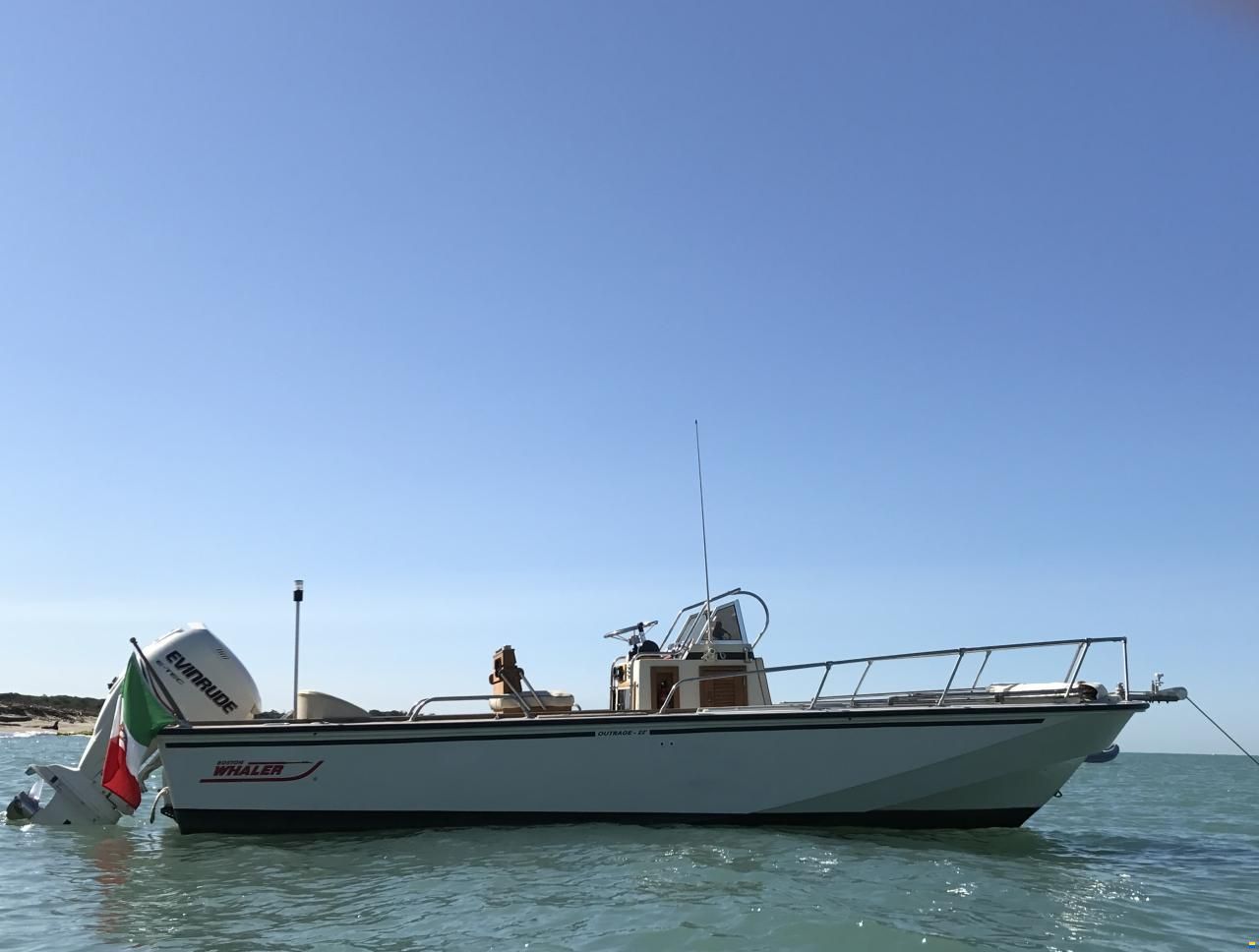 Boston Whaler Outrage 22
