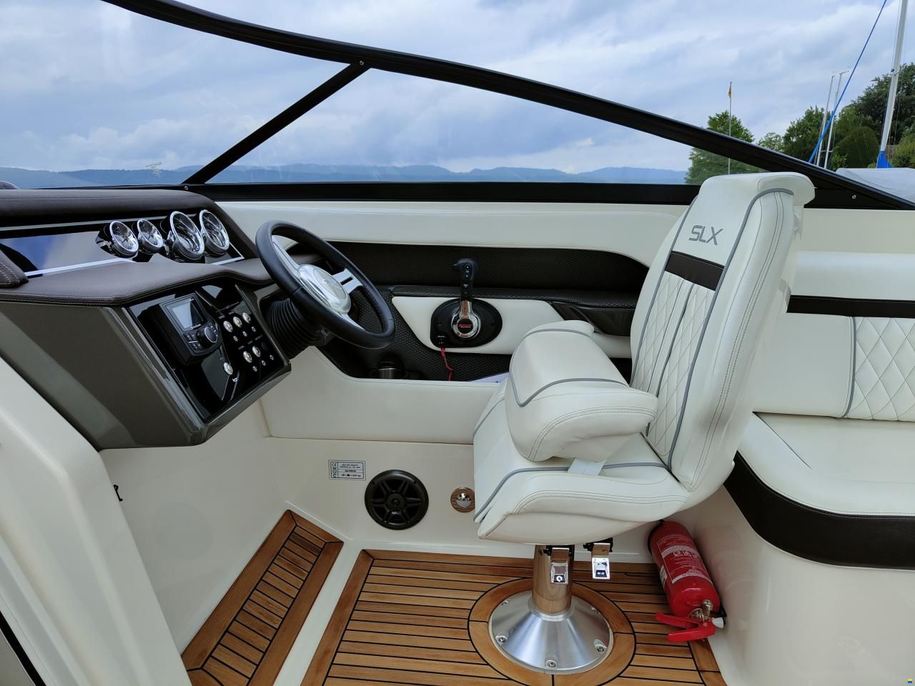 Sea Ray Sun Sport 250