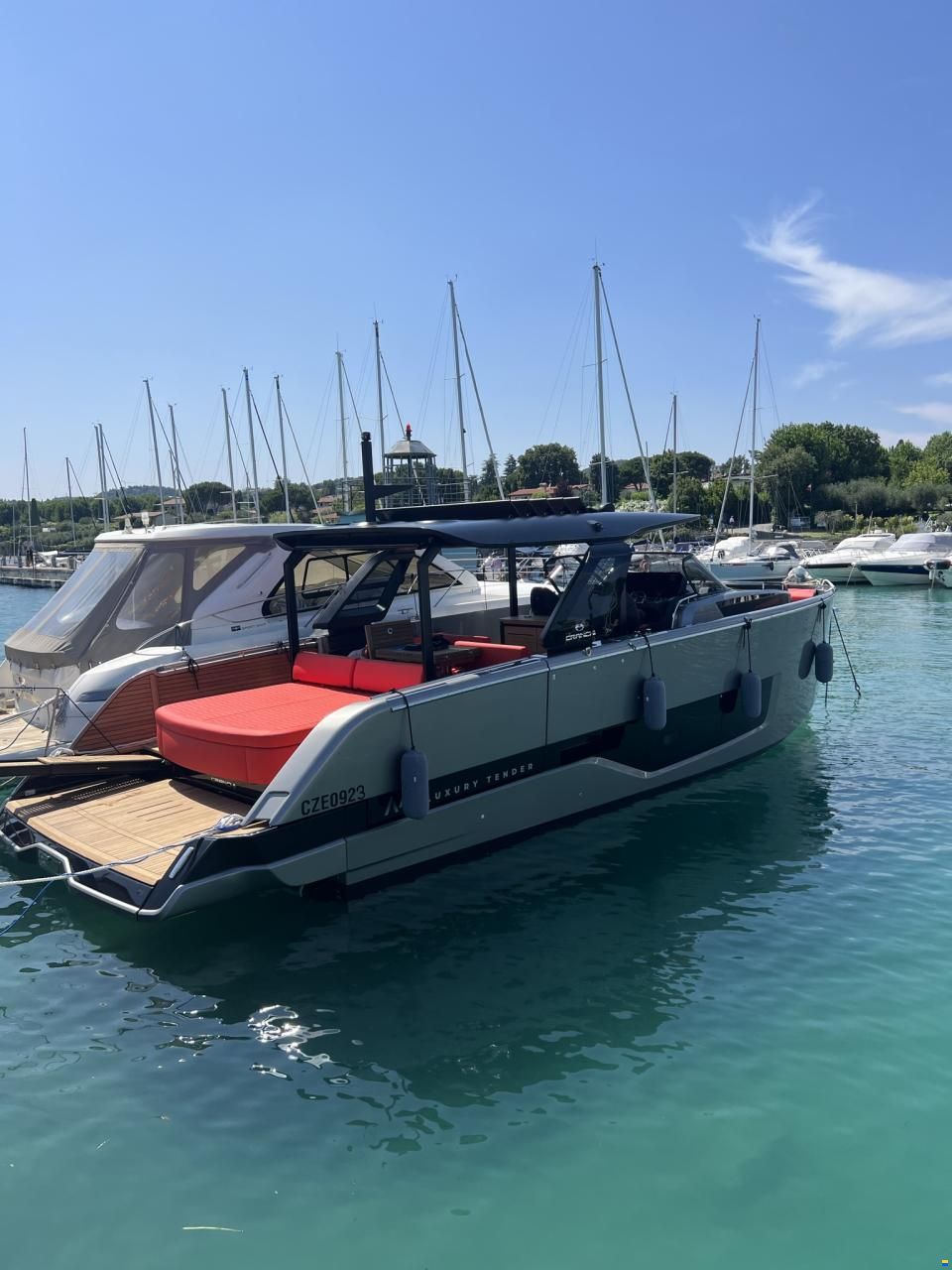 Cranchi A46 Luxury Tender