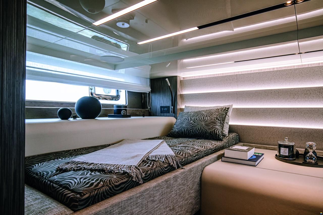 Cranchi A46 Luxury Tender