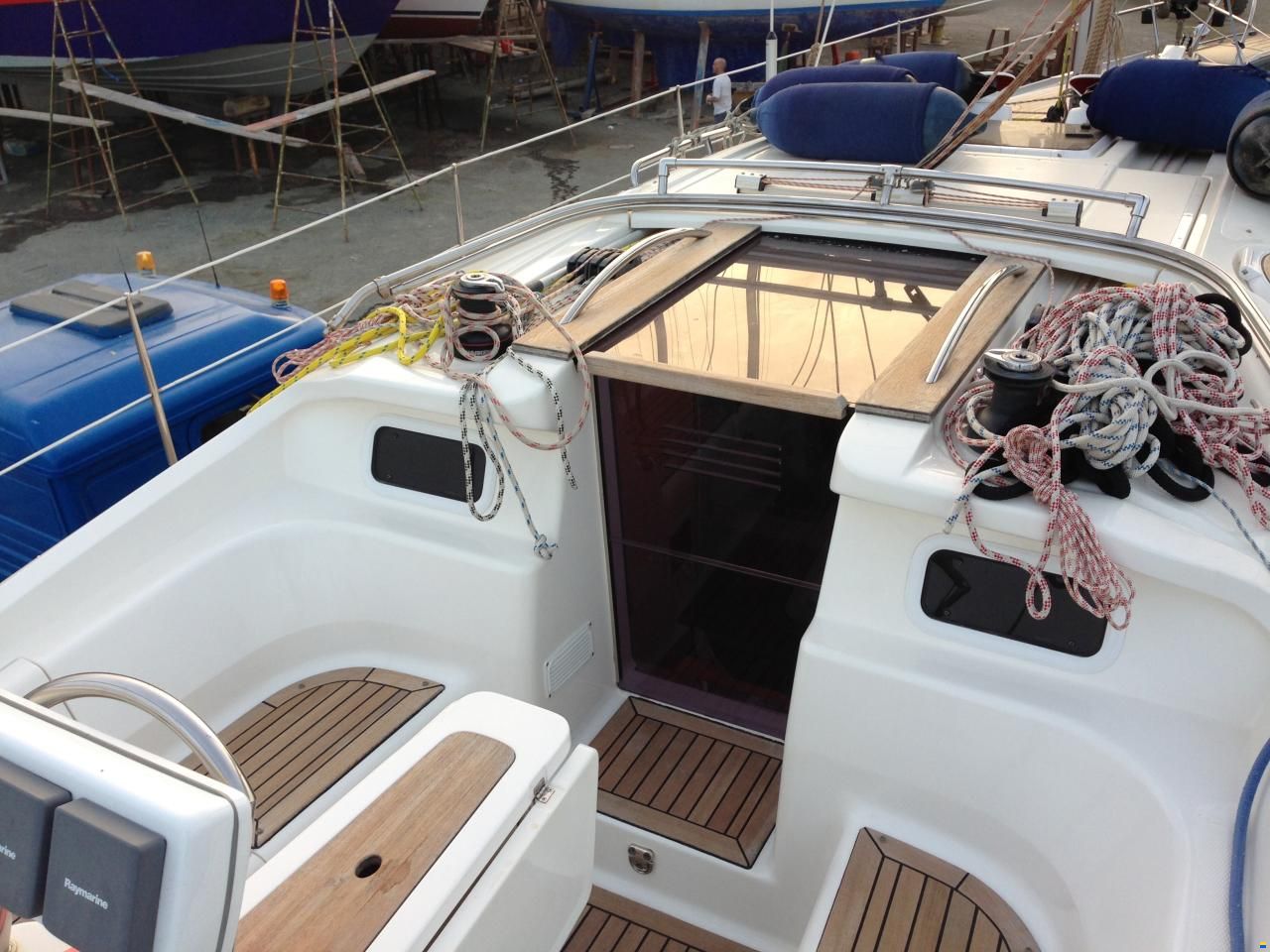 Elan 384 impression