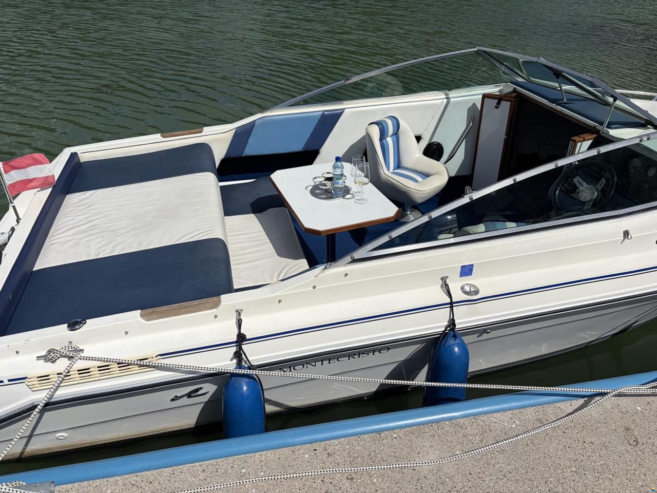 Sea Ray 200 Cuddy Cabin