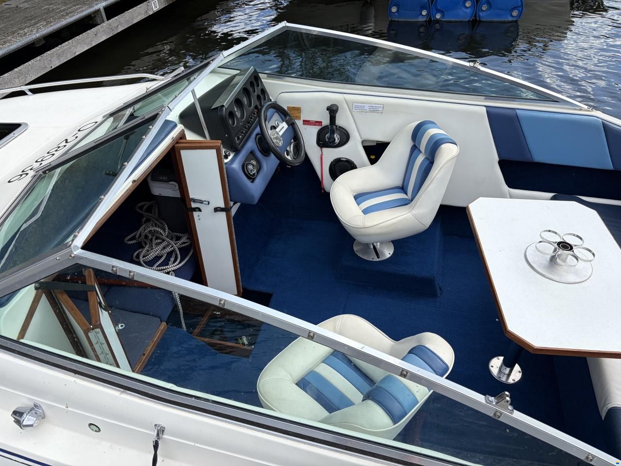Sea Ray 200 Cuddy Cabin