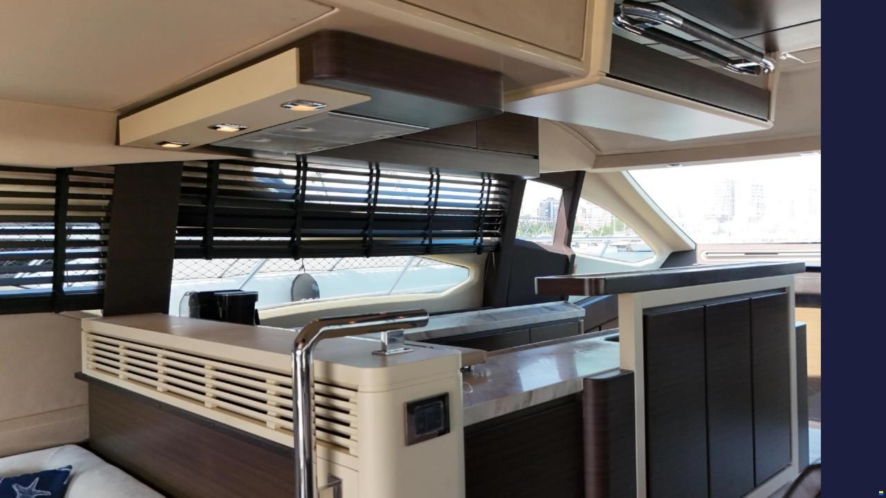 Azimut Flybridge 64