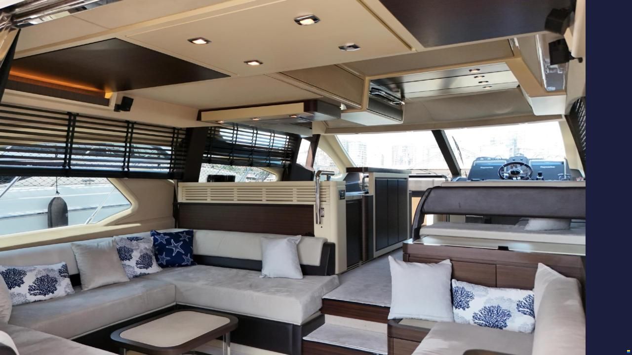 Azimut Flybridge 64