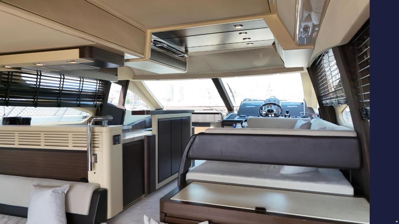 Azimut Flybridge 64