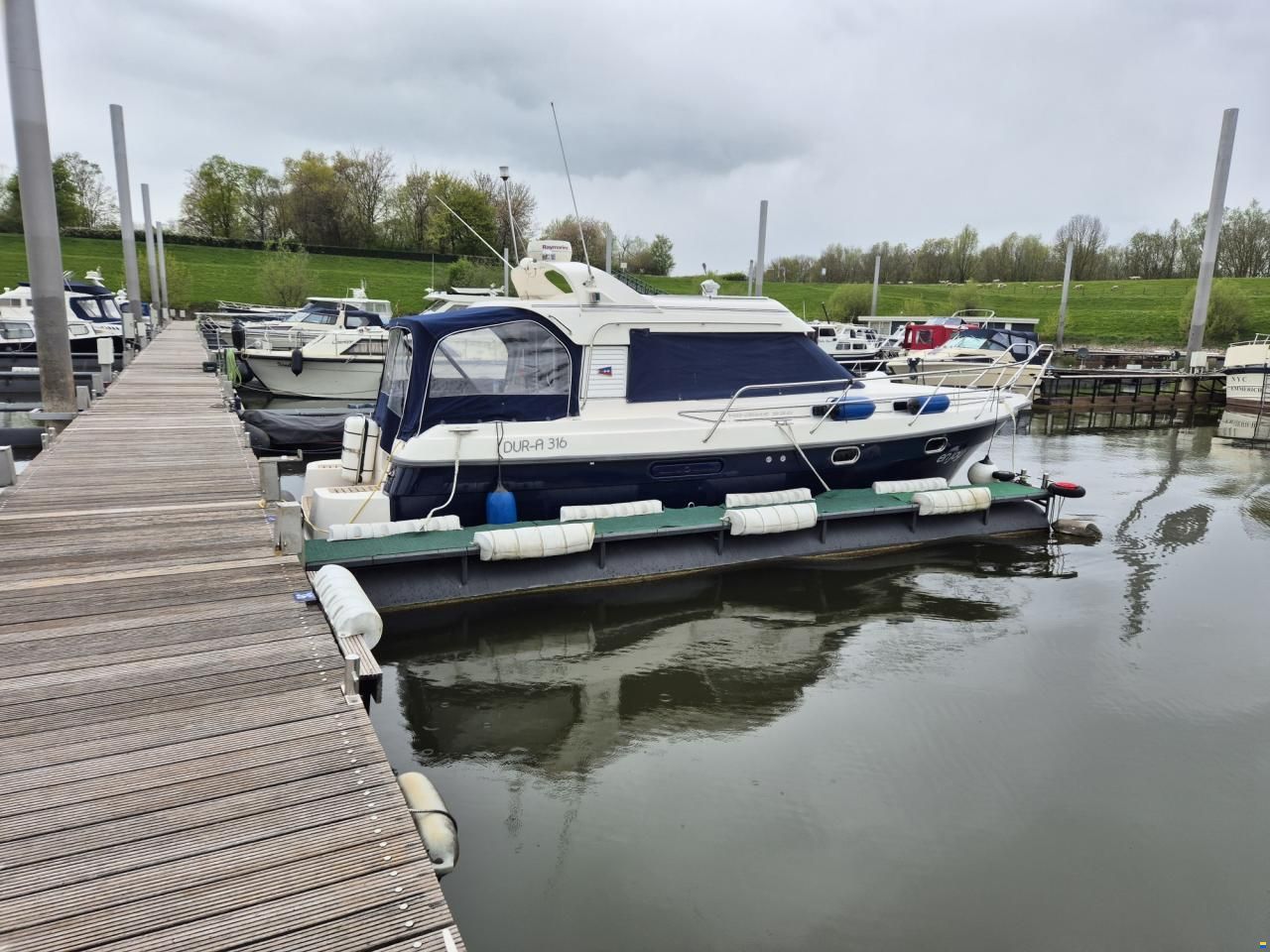 Nimbus 320 Coupe