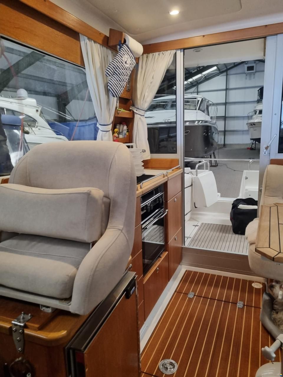 Nimbus 320 Coupe
