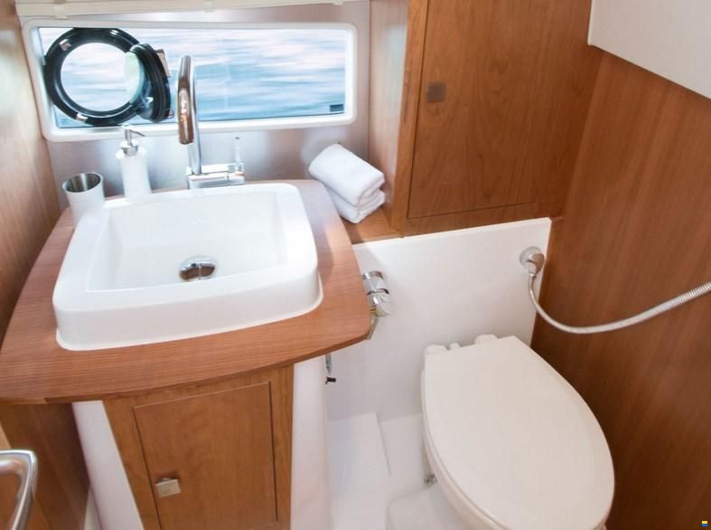 Sealine C330