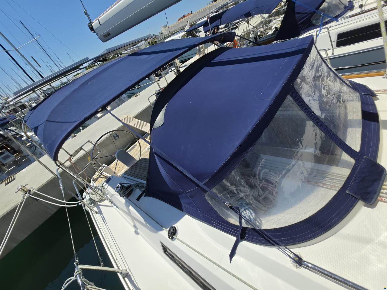 Bavaria CRUISER 37